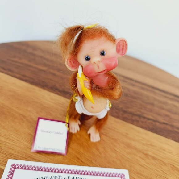 Just a Little Monkey Business Ashton Drake Gallery Lydia Marlene Cuddles Figure - Picture 4 of 13